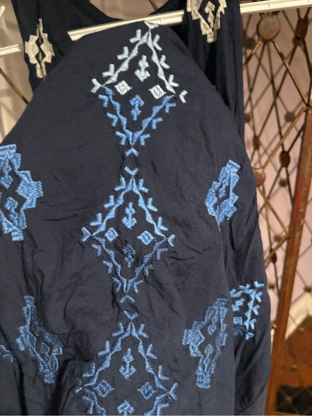 Lucky Brand Women’s Navy Embroidered Sleeveless Top - Picture 3 of 5